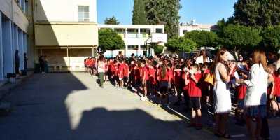 İlkokul, ortaokul ve liselerde ders zili çaldı