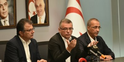 Ehürman, New York’ta temaslarda bulunmak üzere adadan ayrıldı