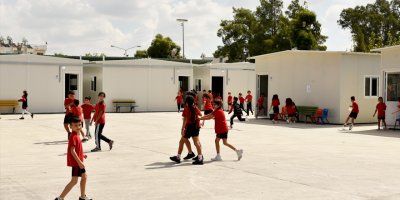 Maviş: “Biz bu konteynerlere tıkılıp kalmak istemiyoruz”