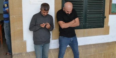 2 kilo 880 gram uyuşturucuyla yakalandılar