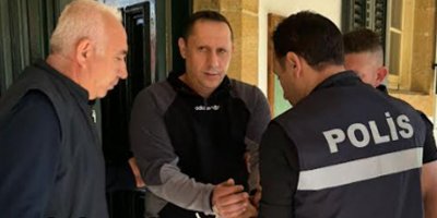 İki kişiye palayla saldırdı