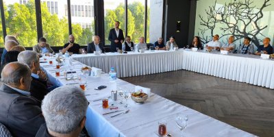 TDP Lefkoşa muhtarlarıyla kahvaltılı toplantıda buluştu