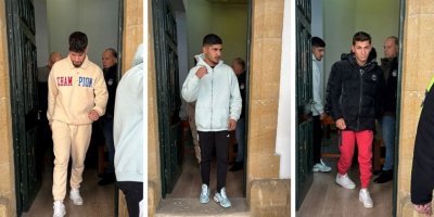 Araçta üç gram uyuşturucu ile bıçak bulundu