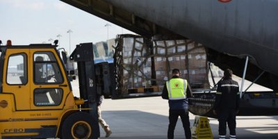 Türkiye’den hibe edilen ilaçlar ülkeye geldi