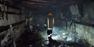 Araba yıkama dükkanında yangın