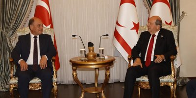 Tatar ile Karavezirler, Akıncılar kapısını görüştü