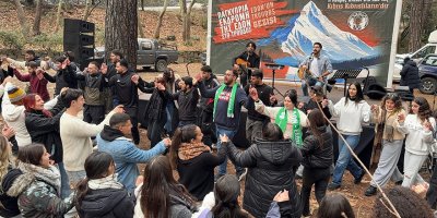 "Aynı toprağın çocukları düşman olamaz"