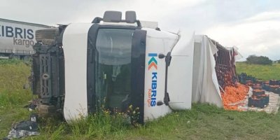 Alkollü tır sürücüsü kaza yaptı