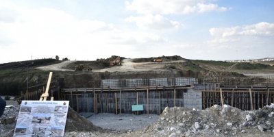 Girne yolunda köprülü kavşak projesi için patlatma yapılacak