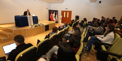 LAÜ’de Yerel Yönetimler konulu konferans düzenlendi