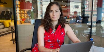 Türkiye'de gazeteci Nevşin Mengü'ye 1 yıl 3 ay hapis cezası