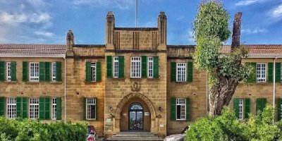 Rum Bakanlar Kurulu, İngiliz Okulu yönetimini değiştirdi