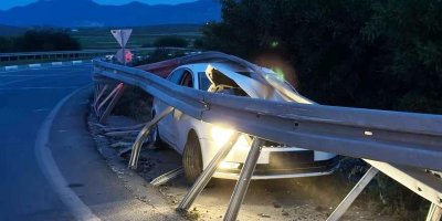 Bariyerlere çarparak durabildi!