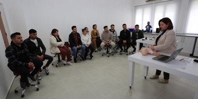 LAÜ’de “Hemşirelikte ileri Düzey Beceriler ve Akademik Gelişim Atölyeleri” düzenlendi