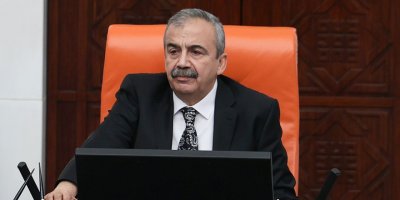 Sırrı Süreyya Önder'in hayati tehlikesi artarak devam ediyor