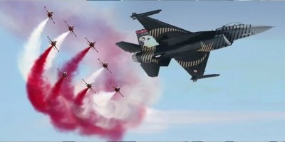 SOLOTÜRK ve Türk Yıldızları Akrobasi Timi gökyüzünde selamlama uçuşları yapacak.