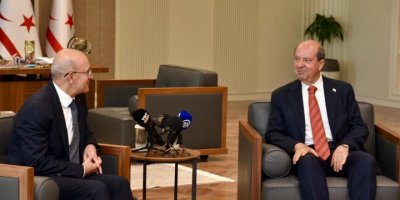 Cumhurbaşkanı Tatar, Mehmet Şimşek’i kabul etti