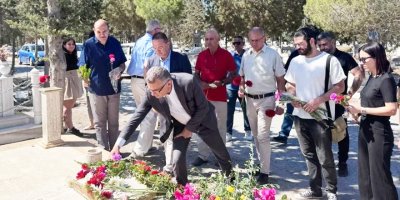 Kutlu Adalı, 29. ölüm yıl dönümünde mezarı başında anıldı