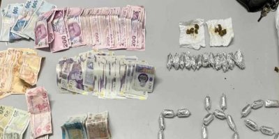Satışa hazır uyuşturucu ve para ele geçirildi