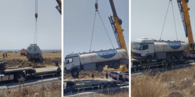 Akaryakıt tankeri devrildi