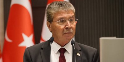 Üstel: İki devletli çözümden taviz yok