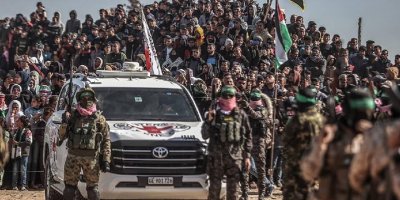 Hamas, Gazze'deki 20 İsrailli esirin tümünü teslim etti