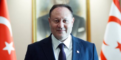 Cumhuriyet Meclisi Başkanı Ziya Öztürkler, Tufan Erhürman’I kutladı