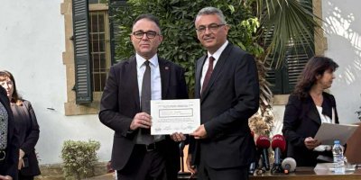 6’ncı Cumhurbaşkanı seçilen Tufan Erhürman, mazbatasını aldı