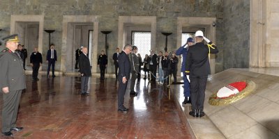 Cumhurbaşkanı Erhürman, bugünkü temaslarına Anıtkabir’le başladı