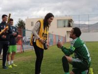 “Futbolcu-Spor Yazarı” aşkında mutlu son