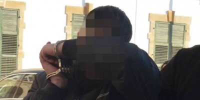 Sattığı araçları tamir maksadıyla geri aldı, başkalarına sattı