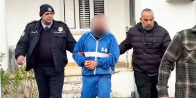 Güney Kıbrıs’ta aranan cinayet zanlısı KKTC’de yakalanıp iade edildi