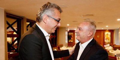 Cumhurbaşkanı Erhürman, DİSİ eski Başkanı Neofitu ile bir araya geldi