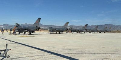 6 Türk F-16’sı KKTC’ye konuşlandırıldı
