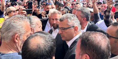 Cumhurbaşkanı Tufan Erhürman, eylem alanına geldi