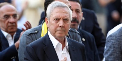 Aziz Yıldırım, Fenerbahçe başkanlığına adaylığını açıkladı