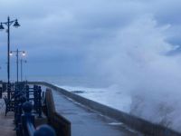 Birleşik Krallık'ta fırtına günlük hayatı olumsuz etkiledi