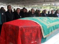 Burdur'da erkek arkadaşının öldürdüğü Ayten toprağa verildi