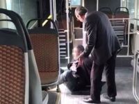 Mecidiyeköy'de bir tinerci, otobüsten inmeyince şoförü çileden çıkardı