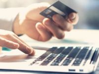 Kadınlar erkeklerden daha hesaplı alışveriş yapıyor