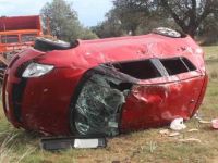 Virajı alamayınca takla attı