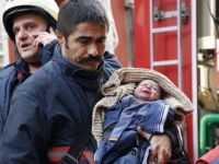 Fatih'te 4 katlı binada yangın