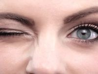 Göz seyirmesi neden olur?