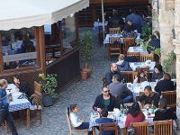 Büyük Han turistlere kaldı