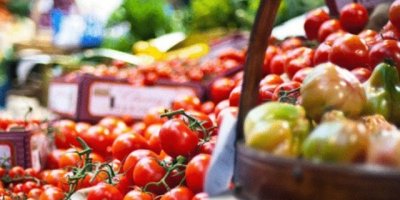 Enflasyon yine hedeften saptı