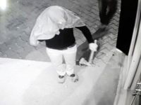 Adıyaman'da maskeli ve baltalı hırsızlar önce kameralara sonra da polise yakalandı