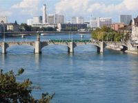 Ren Nehri'nin yüksekliği kritik düzeyi aştı