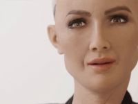 Dünyanın ilk vatandaş robotu Sophia'nin artık bedeni var
