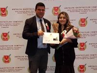 Yılın Gazetecisi ödülü DAÜ mezunu Esra Köksal’ın