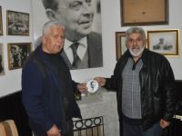 Emekli öğretmen Sadık Zabit “Ölümsüz Lider Dr. Fazıl Küçük” İsimli eserini seslendirdi